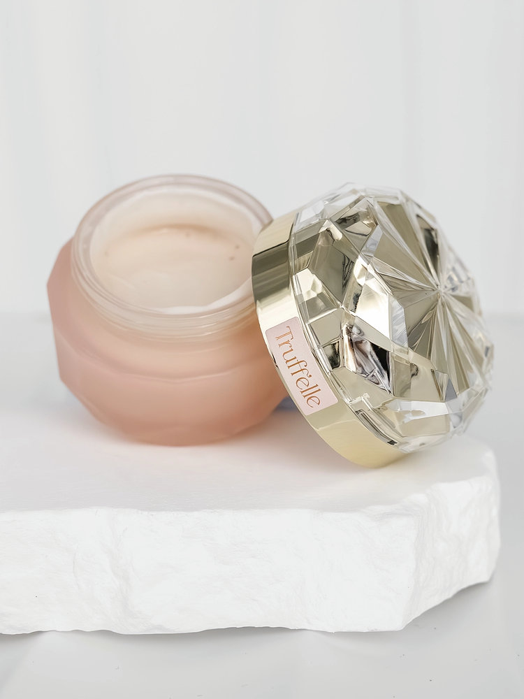 Inside the World of Small-Batch Skincare: Why Scale Matters for Quality